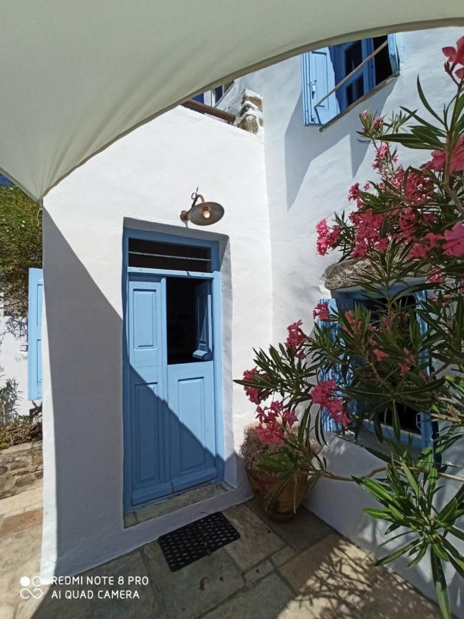 Traditional Stone House With Breathtaking View Serifos Town Екстериор снимка
