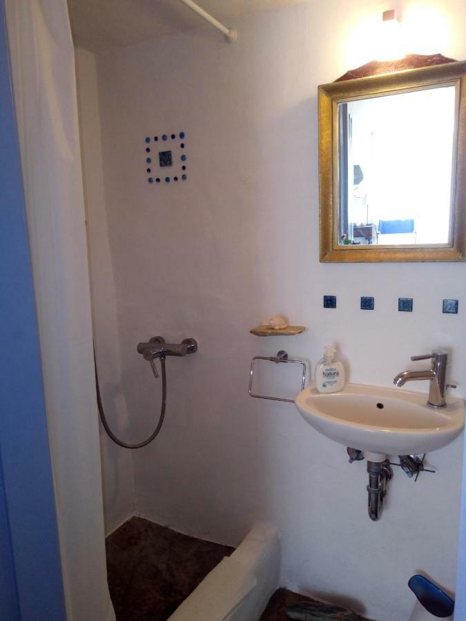 Traditional Stone House With Breathtaking View Serifos Town Екстериор снимка